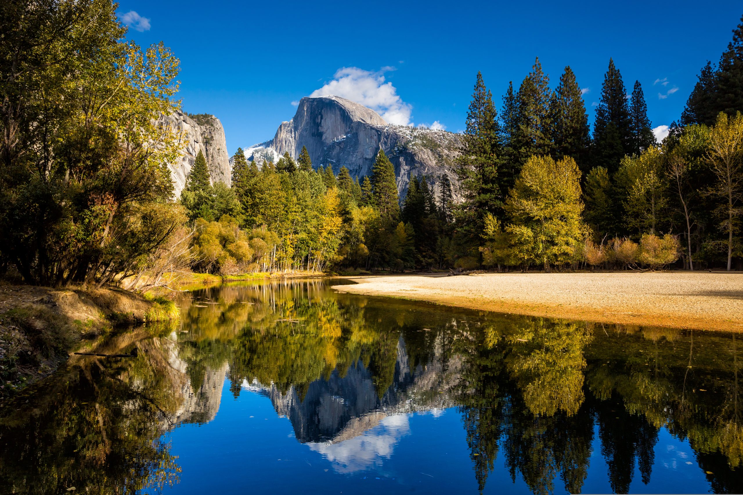 Half,Dome,Mountain,In,Yosemite,National,Park,In,California