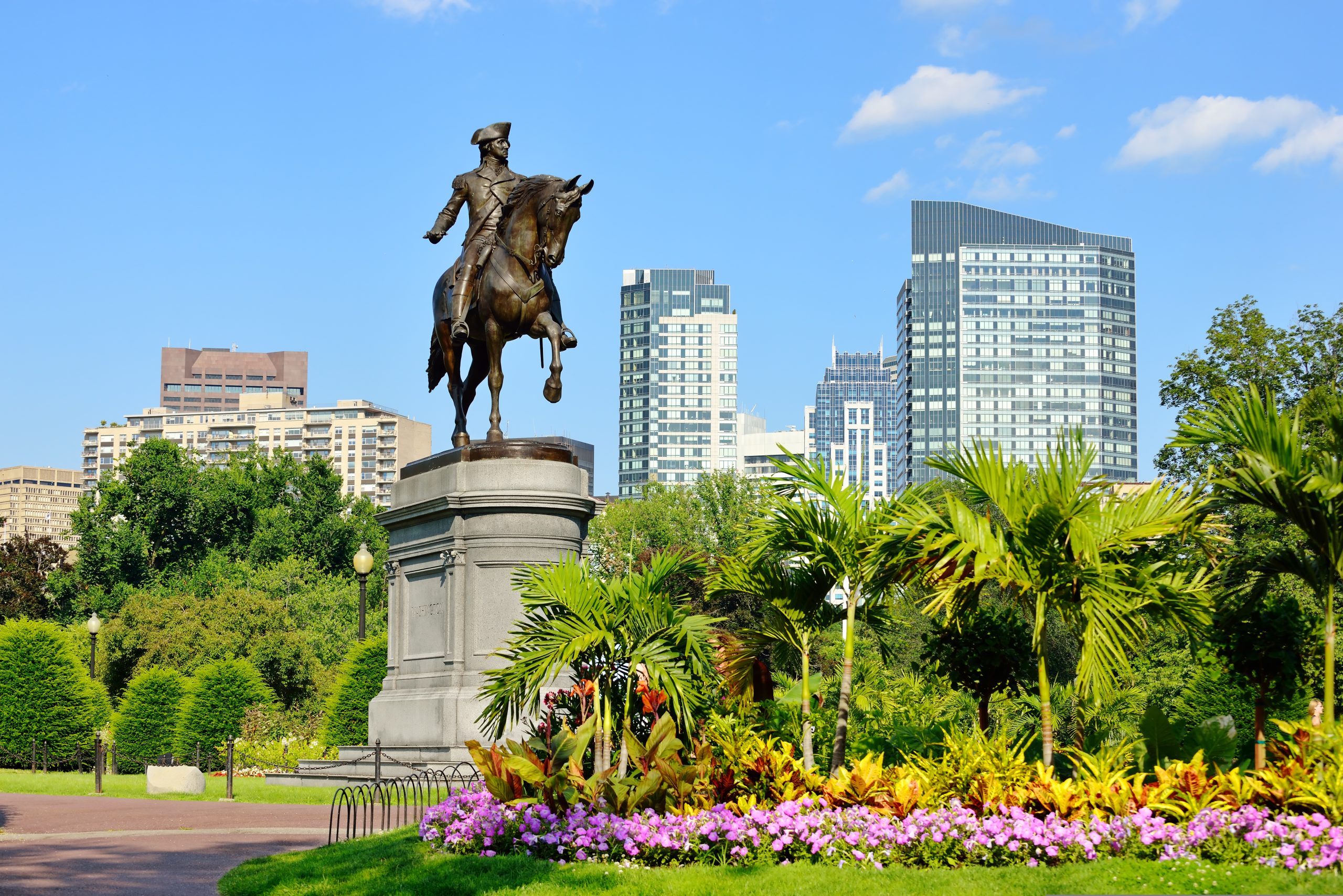 George,Washington,Statue,In,Boston,Public,Garden