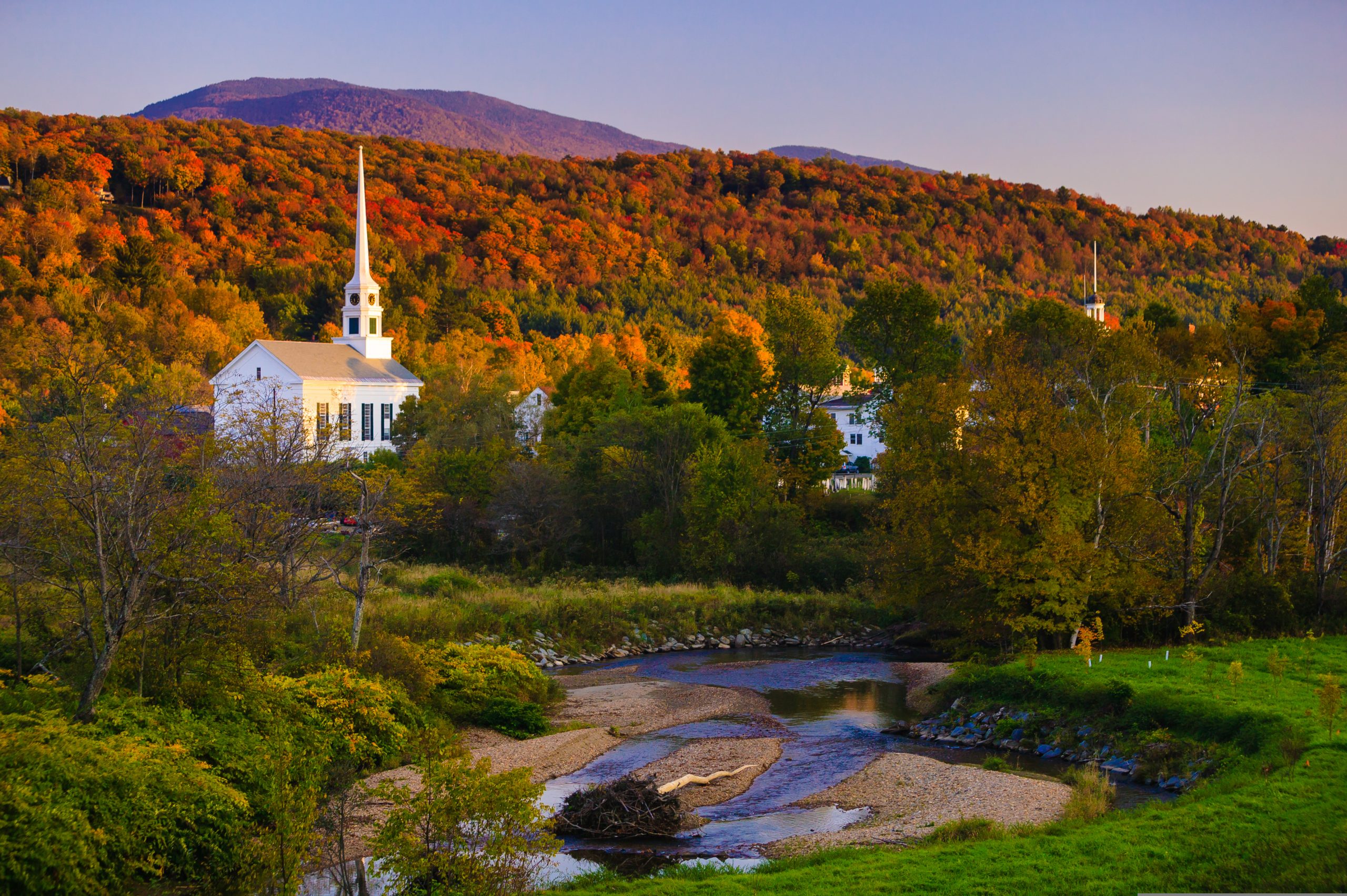Fall,Foliage,And,The,Stowe,Community,Church,,Stowe,,Vermont,,Usa