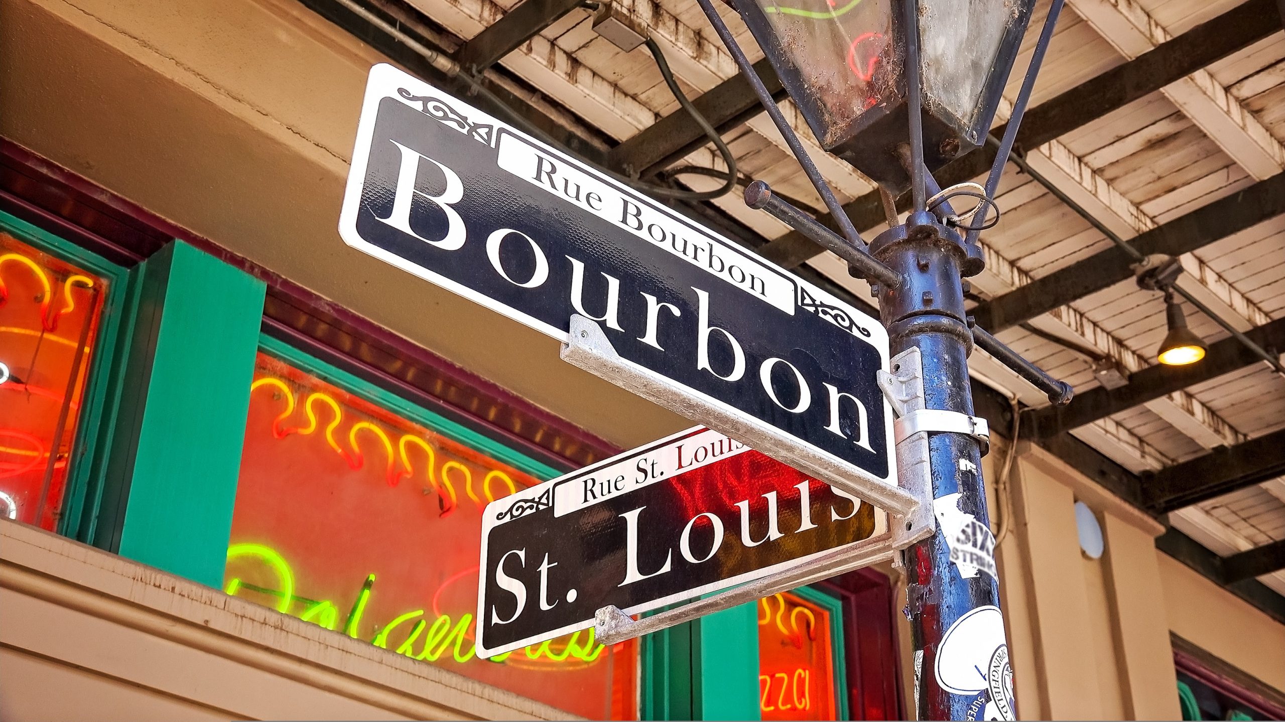 Famous,Bourbon,Street,Road,Sign,In,The,French,Quarter,Of