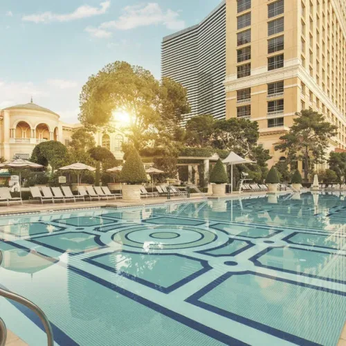 8683-5-hotel_carousel_large