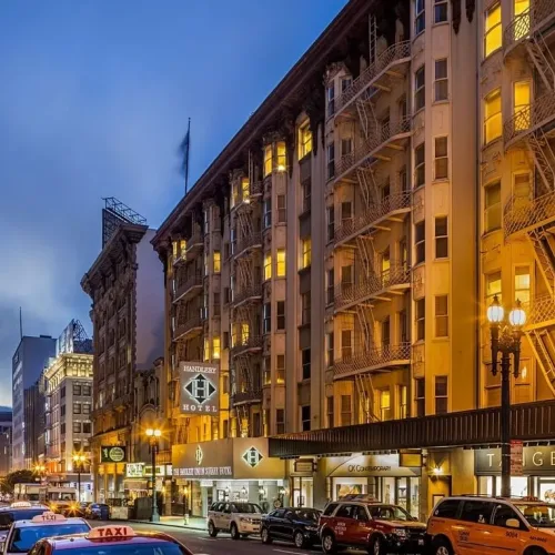 hush-exterior-busystreet-0679