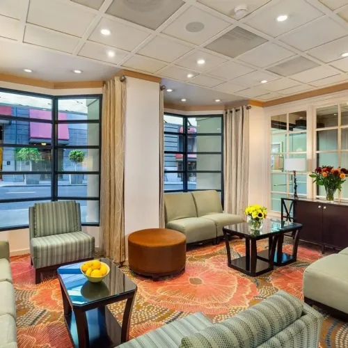 hush-lobbyalcove-0591