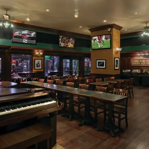 mg-lasny-bar-inside-52985_Wide-Hor